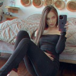 Braves und geiles Mädchen sucht einen Daddy